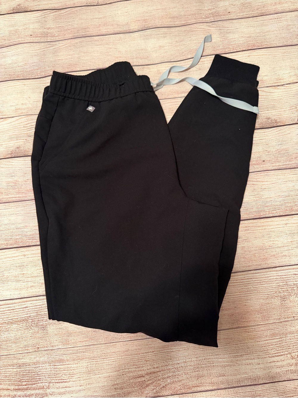 FIGS Technical Collection Black Tansen Jogger Scrub Bottoms Mens Size Medium